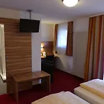 Hotel Krone Garni 3*