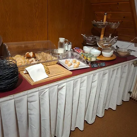 Hotel Krone Garni Deckenpfronn