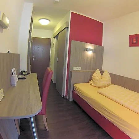 Hotel Krone Garni Deckenpfronn