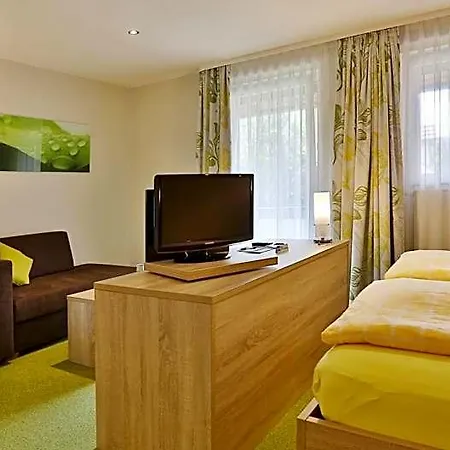Krone Garni Hotel 3*