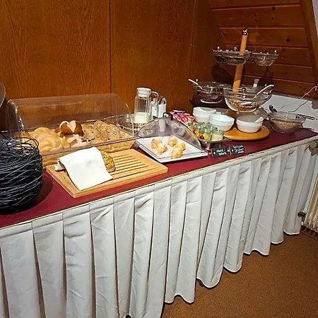 Hotel Krone Garni Deckenpfronn