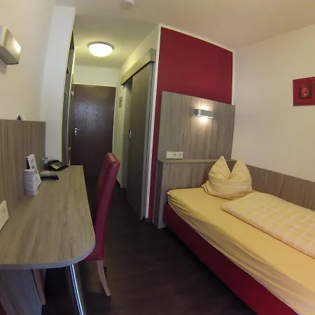 Hotel Krone Garni Deckenpfronn