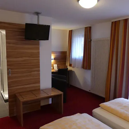 Otel Krone Garni 3*