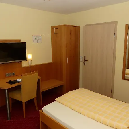 Krone Garni 3* Deckenpfronn