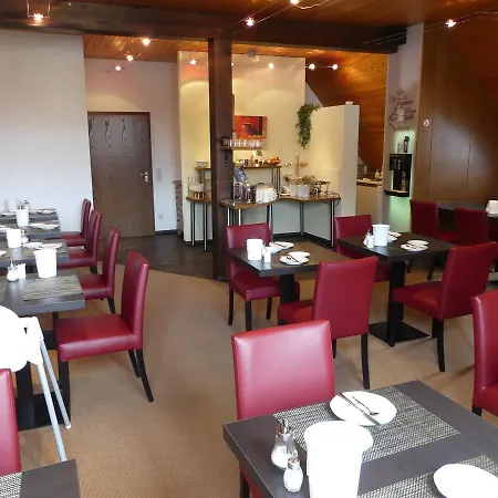 Krone Garni Hotel 3*
