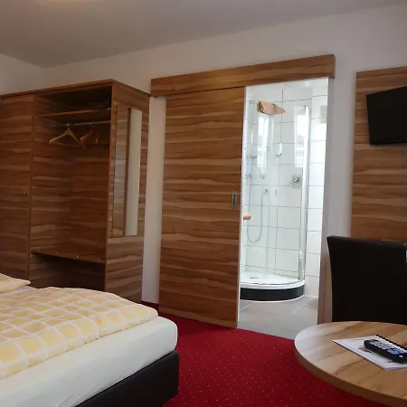 Hotel Krone Garni Deckenpfronn