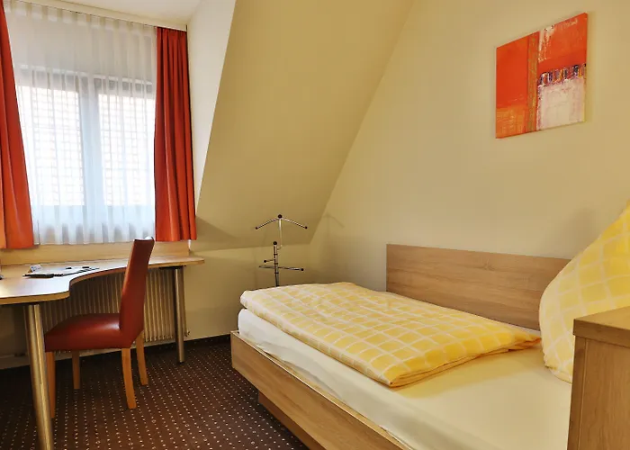 Szálloda Krone Garni Deckenpfronn