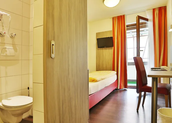 Hotel Krone Garni Deckenpfronn