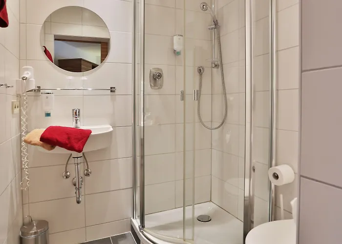 Krone Garni Szálloda Deckenpfronn