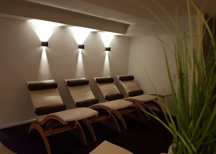 Krone Garni 3* Deckenpfronn