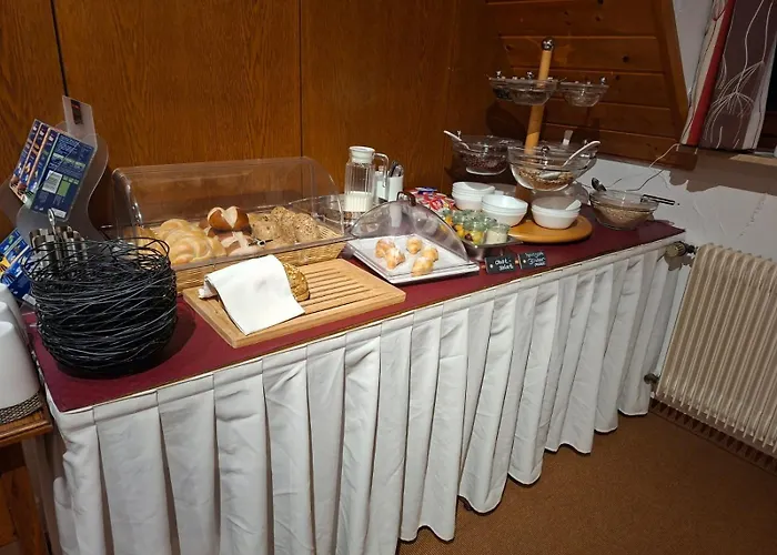 Hotel Krone Garni Deckenpfronn