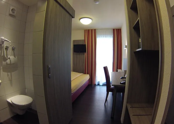 Hotel Krone Garni 3*