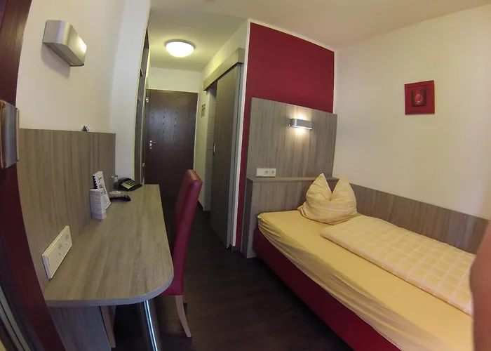 Hotel Krone Garni Deckenpfronn