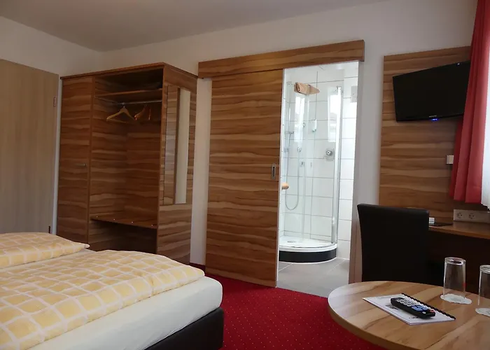 Szálloda Krone Garni Deckenpfronn